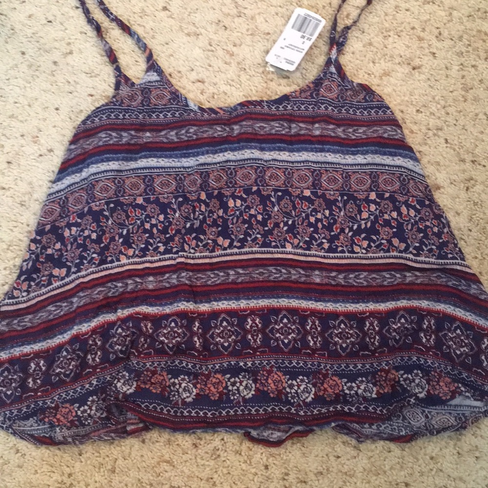Forever21 crop top. NWT. Size small